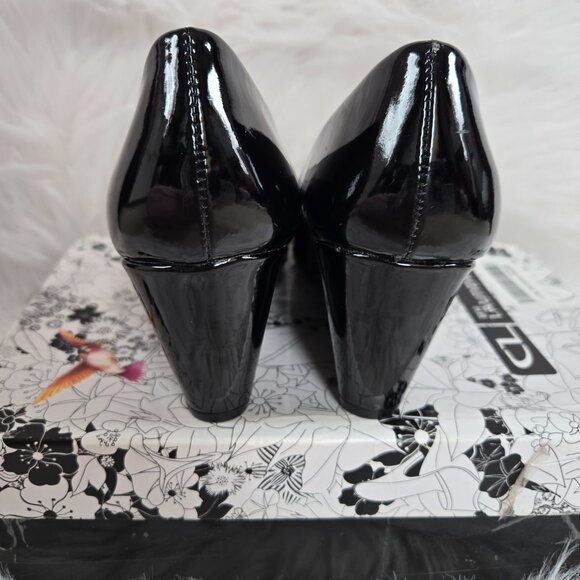 CHINESE LAUNDRY Nima Black Patent Wedge Pump Size 6.5 - Picture 4 of 11